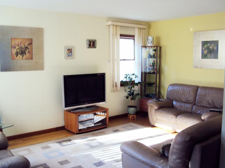 Living room.JPG